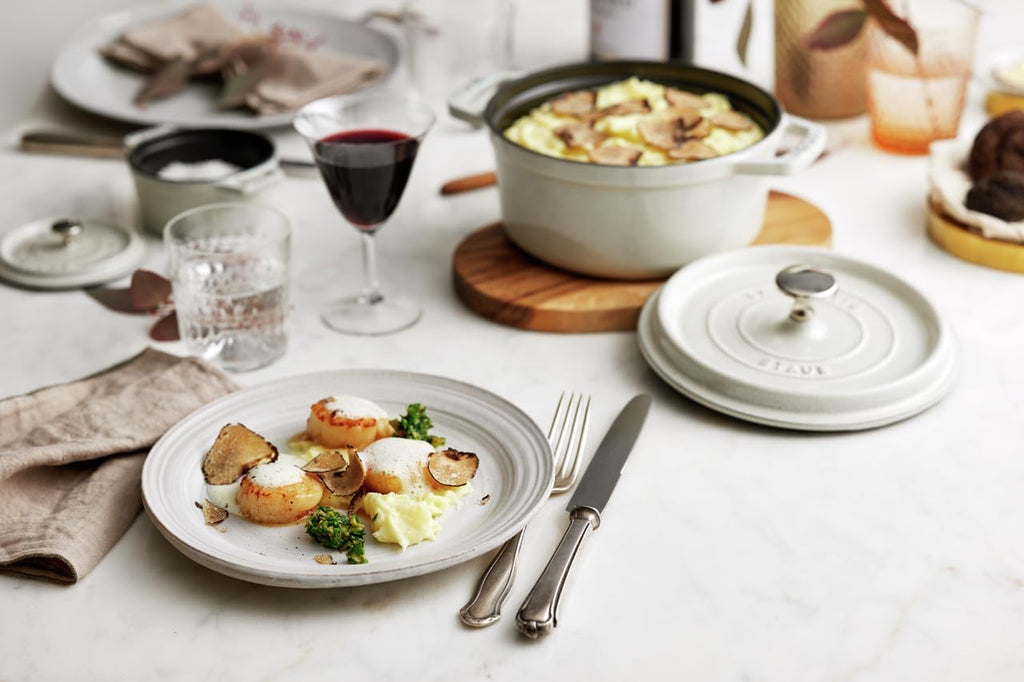STAUB Cast Iron Round Cocotte 26 cm White Truffle