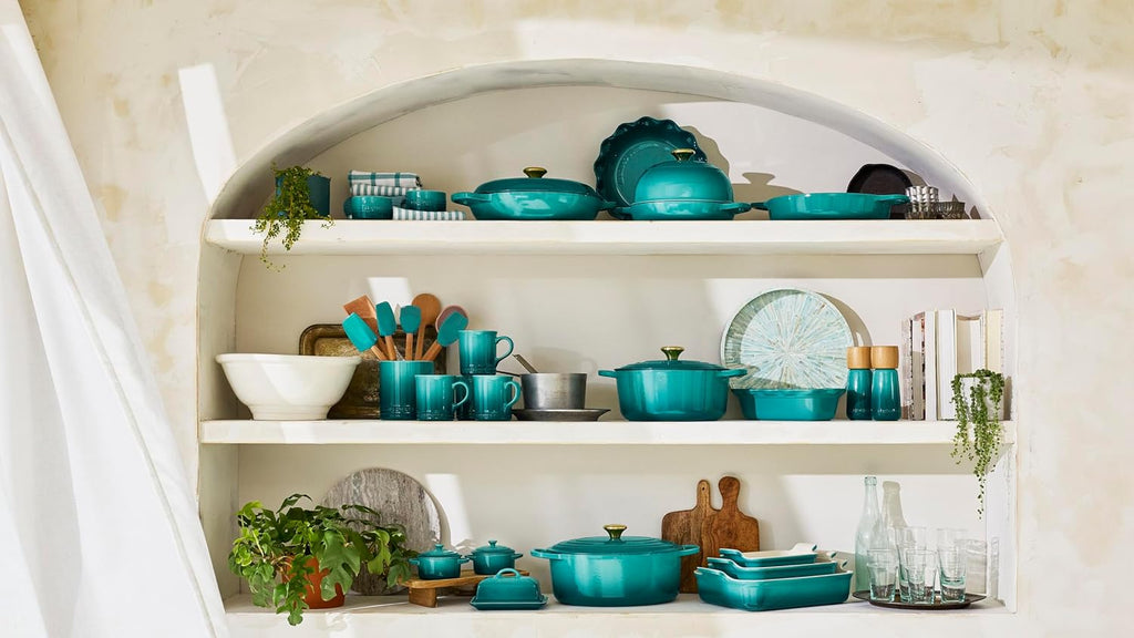 Le Creuset Enameled Cast Iron Signature Round Bread Oven, 9.5 inch, Riviera