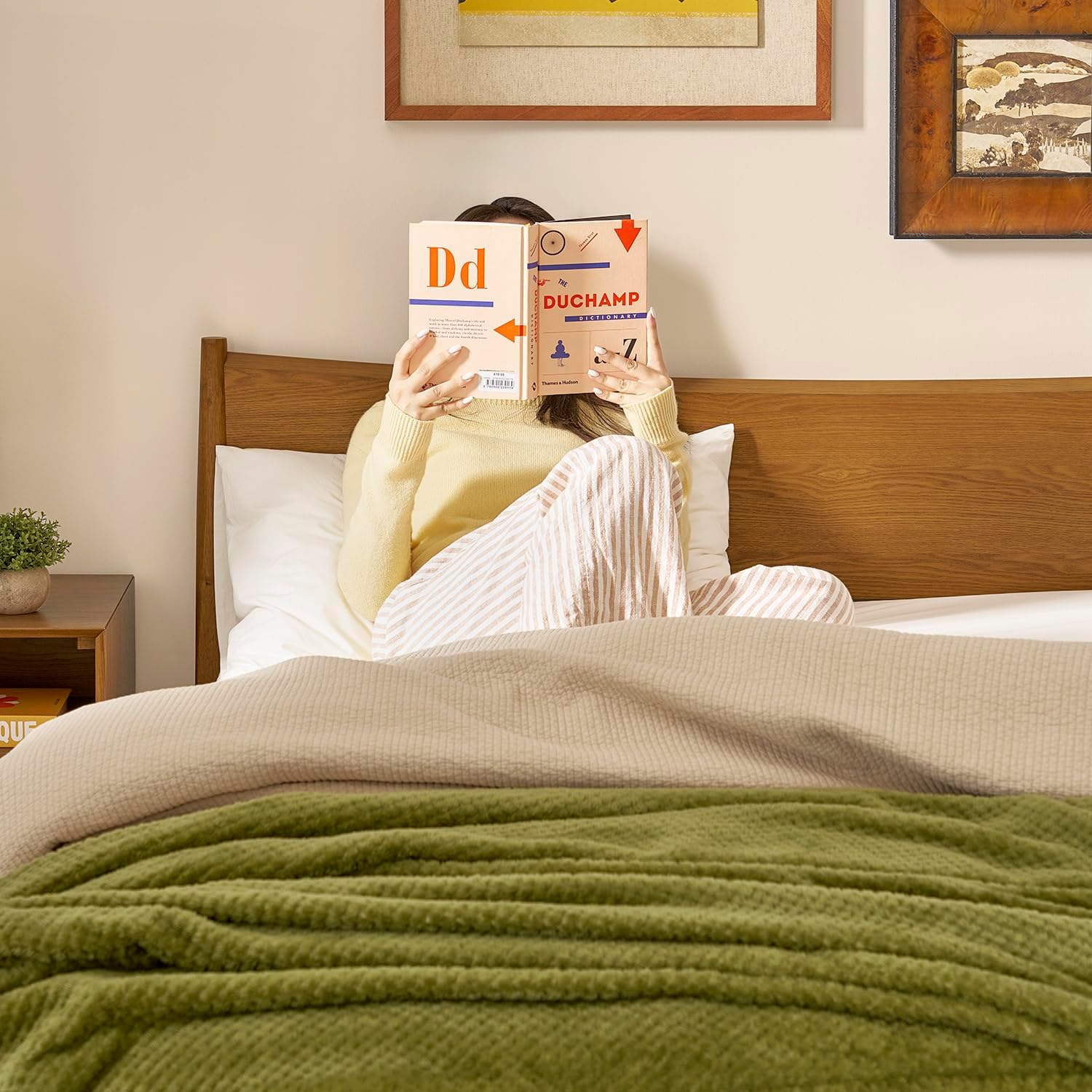 mopio Retrovie Mid-Century Modern Queen Bed Frame – Solid Wood Legs, LVL Slat System, No Box Spring Needed, Supports 661 lbs, Easy Assembly (Walnut, 2 Drawers)