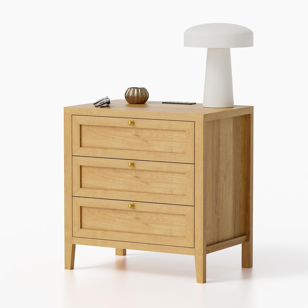EYYTHUNG 3 Drawer Nightstand with Charging Station, Farmhouse Large Bedside End Table with Storage Drawers, Modern Wood Night Stand for Sofa, Bedroom, Natural Oak