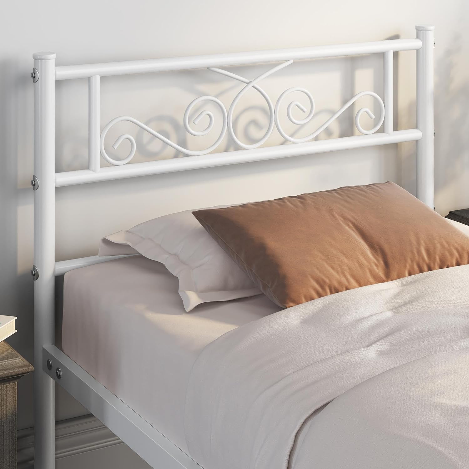 Yaheetech 2 Pcs Classic Metal Platform Bed Frame with Headboard and Footboard Flower Design Mattress Foundation Easy Set Up Structure Twin Size White