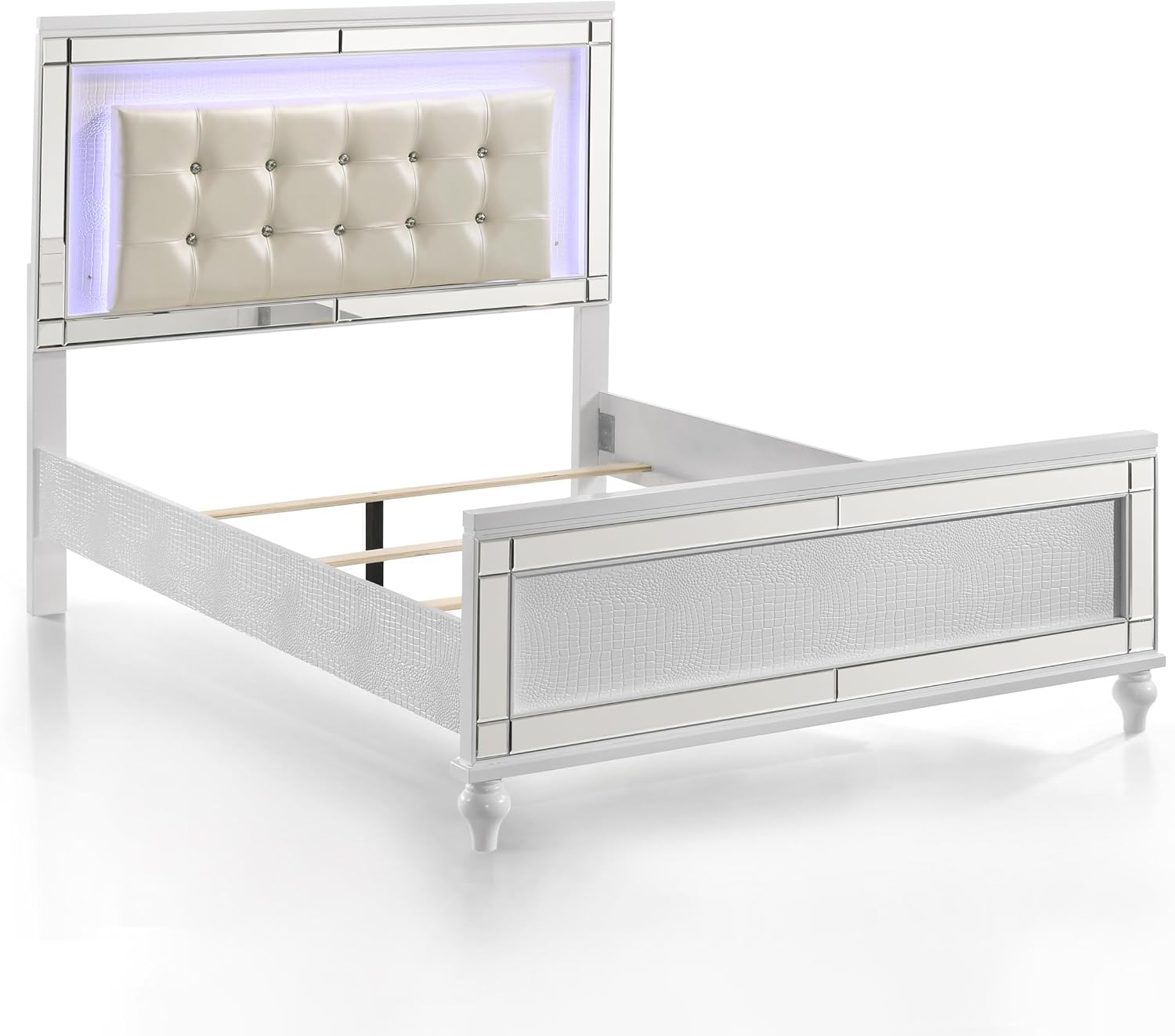 New Classic Furniture Valentino Wood Full Bed, White