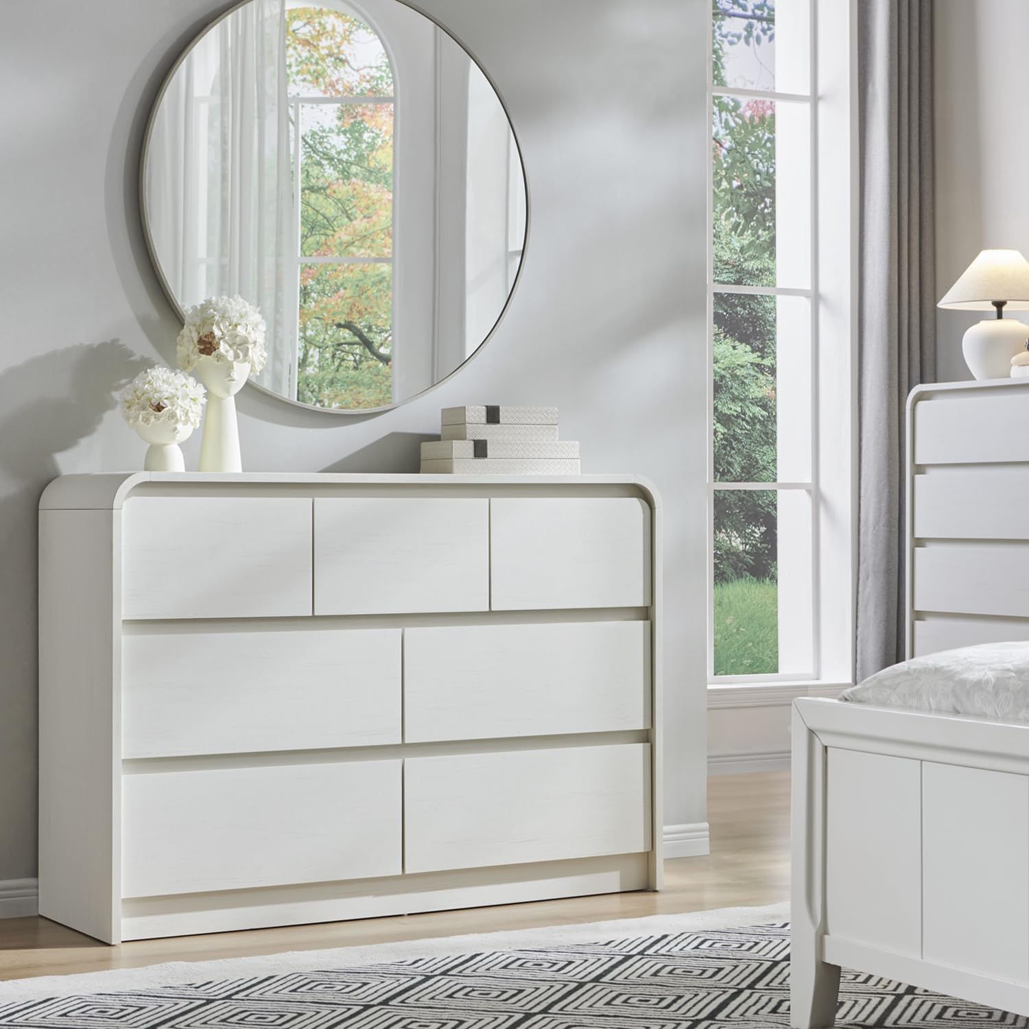 Aitjunz Modern 7 Drawers Dresser for Bedroom, 47' Wide Wood Dressers & Chests of Drawers w/Curved Profile Design, Mid Century Modern Dresser w/Natural Texture for Bedroom, Living Room,Antique White
