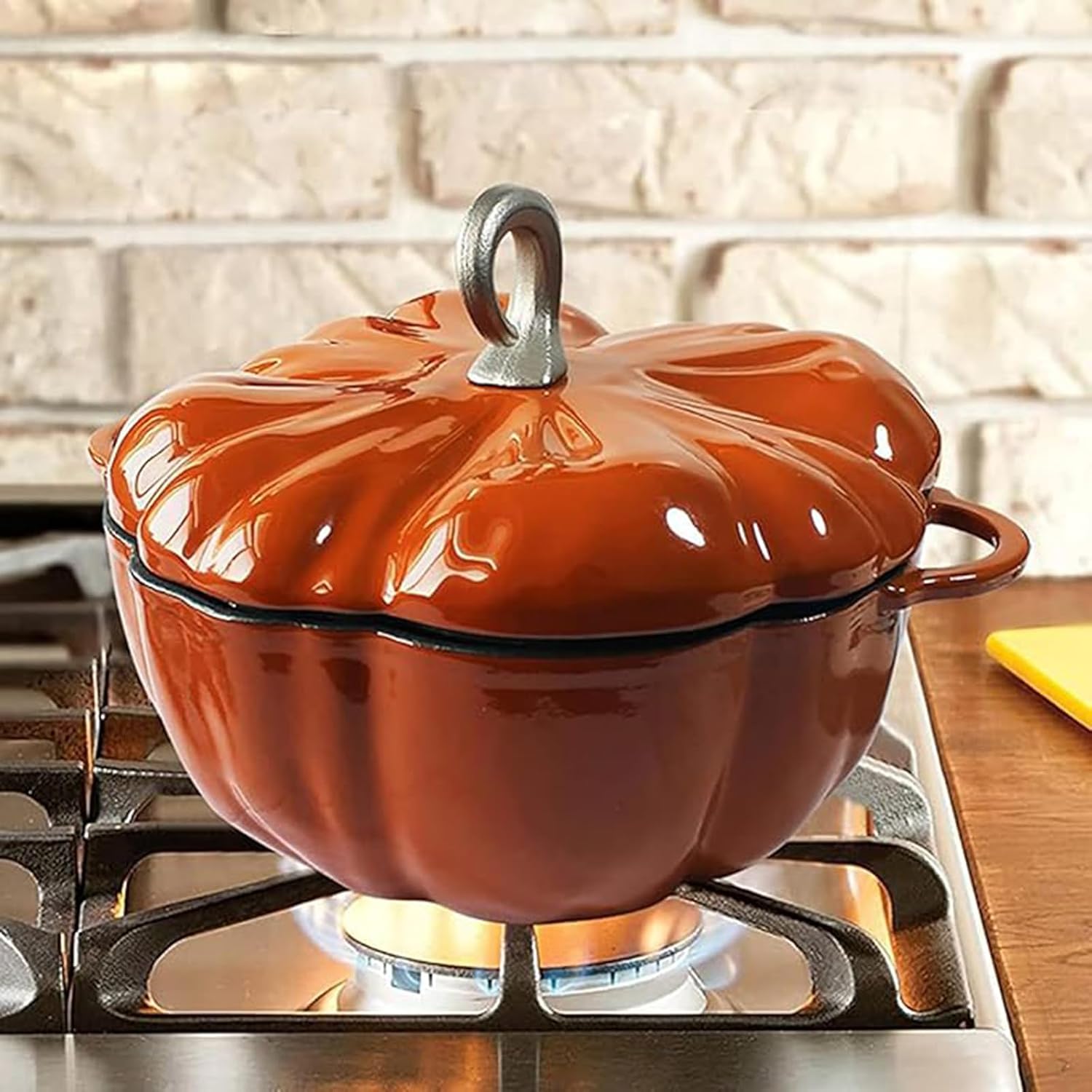 Orange,Mswborml Pumpkin Enameled Dutch Oven Pot with Lid and Non-Stick Ceramic Coating, Heat-Resistant Enamelled Cooking Pot, Heavy-Duty Shallow Casserole Braiser with Dual Handle, Easy to Clean