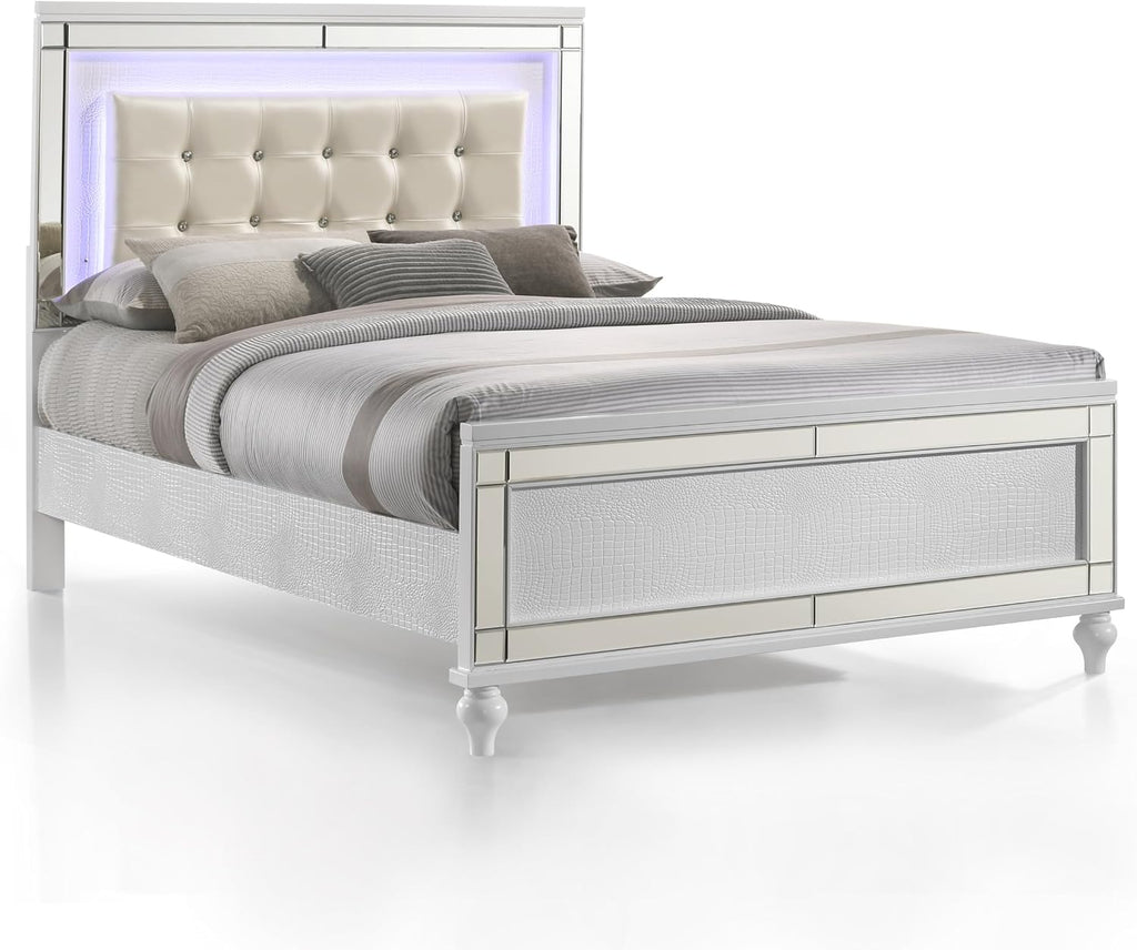 New Classic Furniture Valentino Wood Full Bed, White