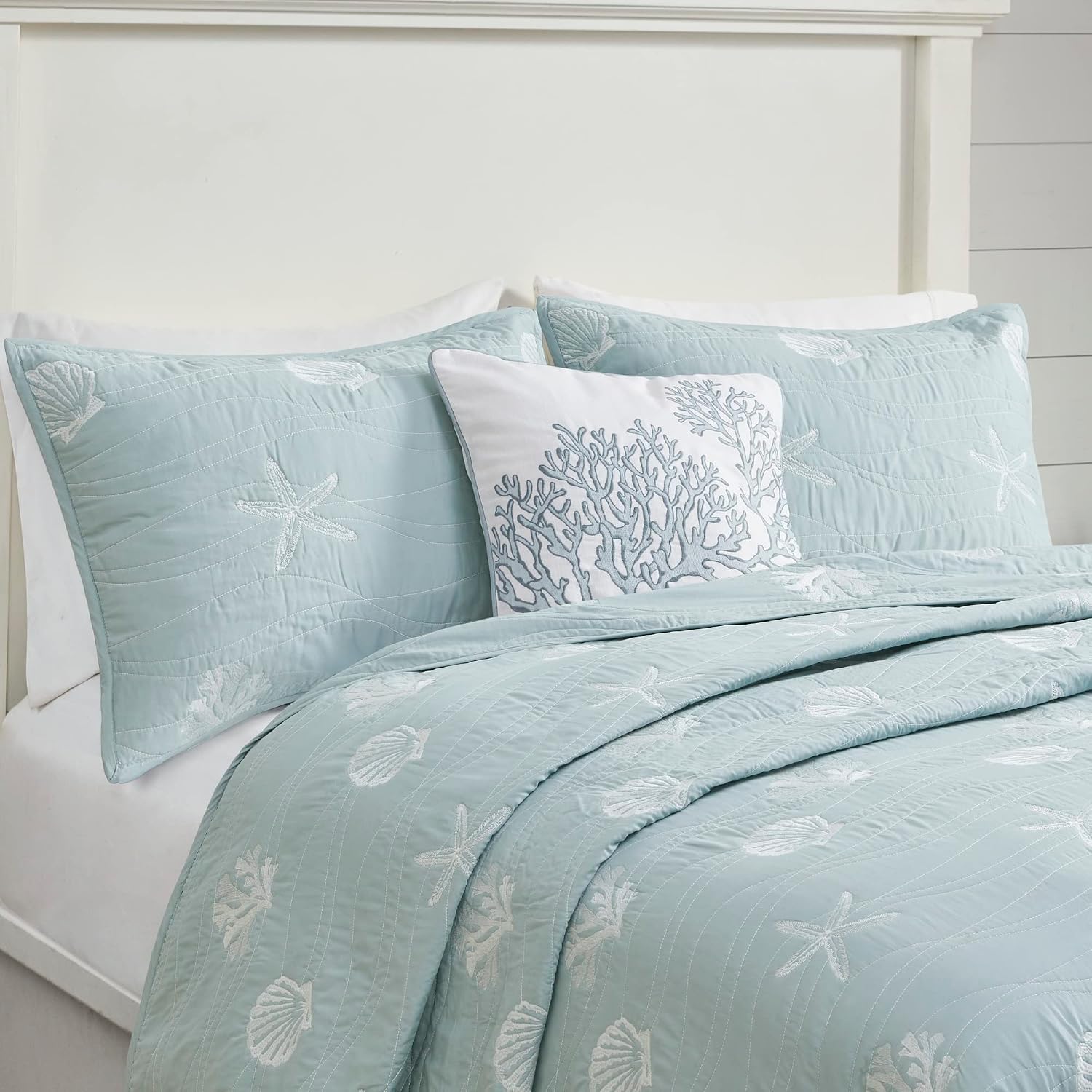 Harbor House Seaside Reversible Cotton Quilt Set Coastal Clam, Starfish, Coral Embroidery, All Season, Pre-Washed Coverlet Bedding Layer, Decorative Pillow, King/Cal King(108'x90') Seafoam 4 Piece
