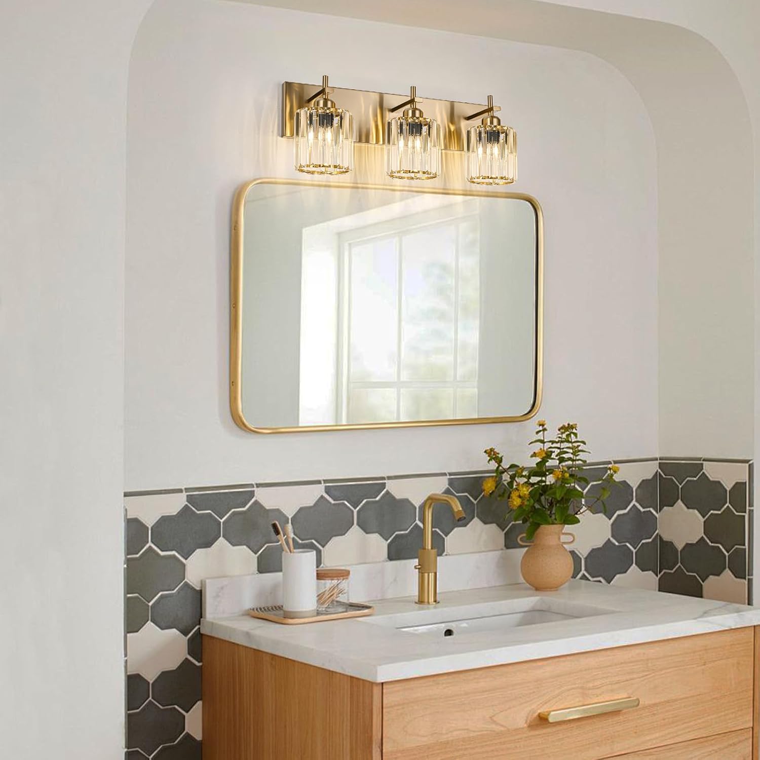 Modern Crystal Bathroom Vanity Lights, Gold 3-Lights Bathroom Light Fixtures Over Mirror, Crystal Wall Lighting with Polished Brass Finish