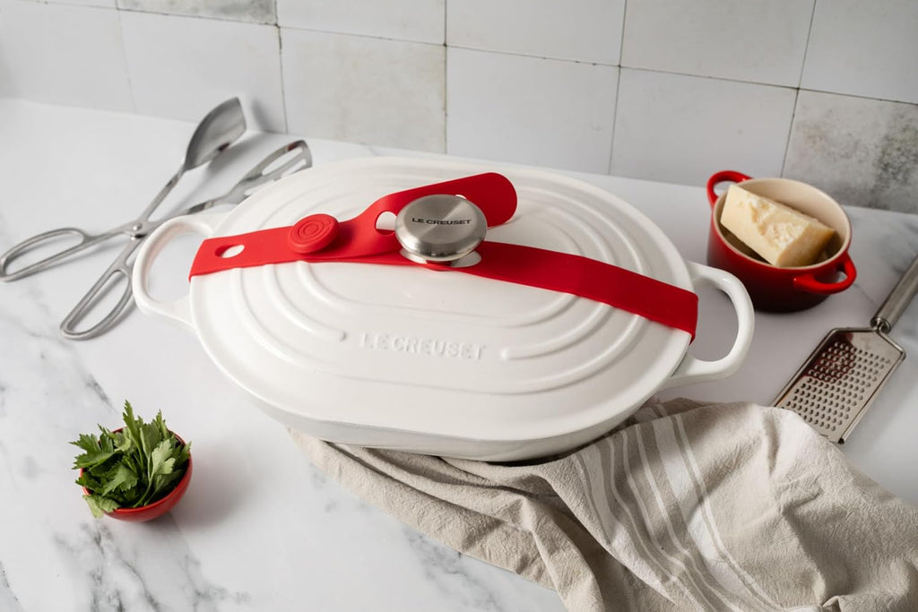 Le Creuset Enameled Cast Iron Signature Oval Casserole with Lid, 3.75 Quart, White