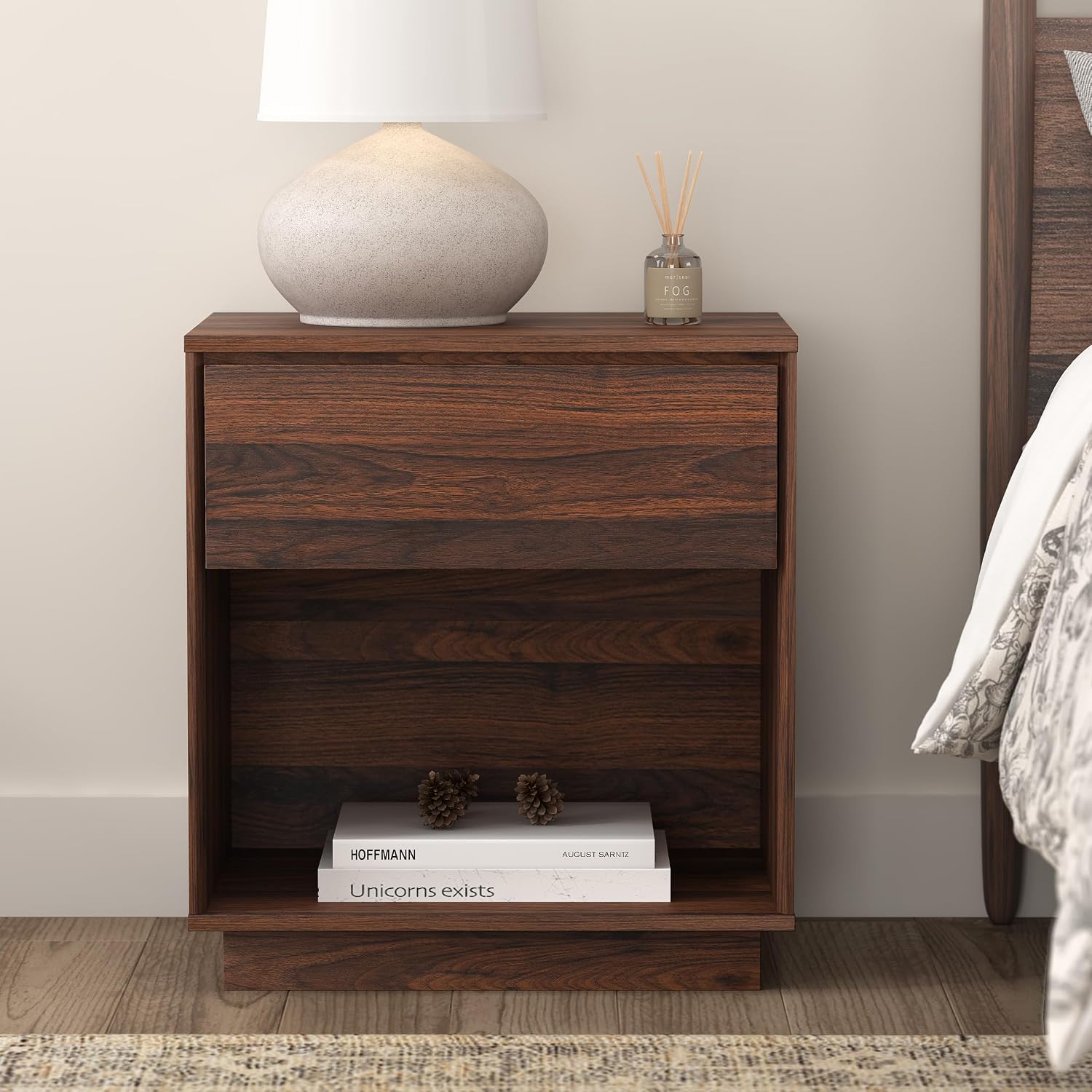 EYYTHUNG Farmhouse End Side Table Set of 2, 21.6' Wood Nightstand with Storage and Open Shelf, Farmhouse Boho Bedside Table Accent Night Stand for Bedroom, Brown