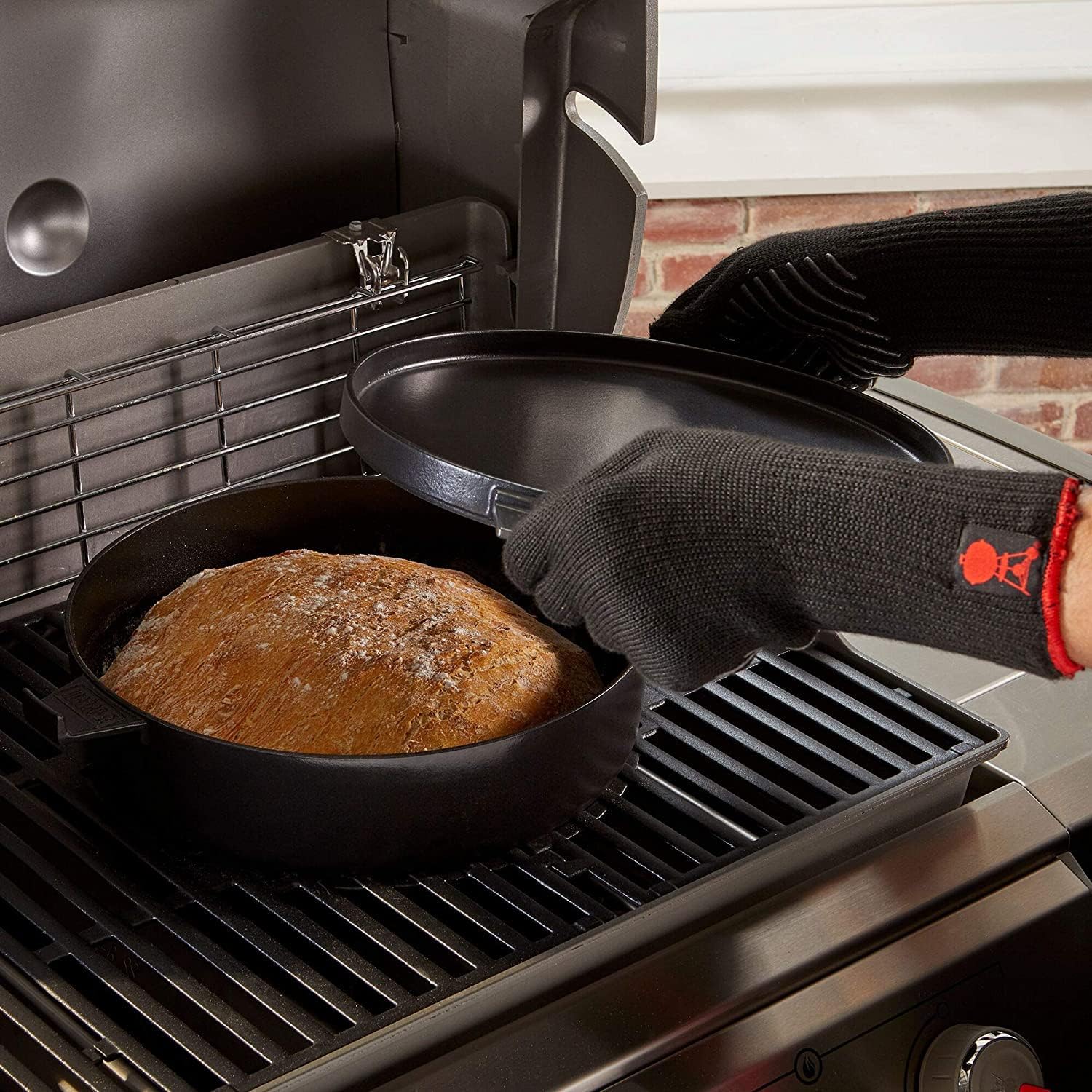Weber Duo Dutch Oven, 7.25 Qt – Multi-Purpose Porcelain‑Enameled Cast‑Iron Dutch Oven & Flat‑Top Griddle-Style Lid