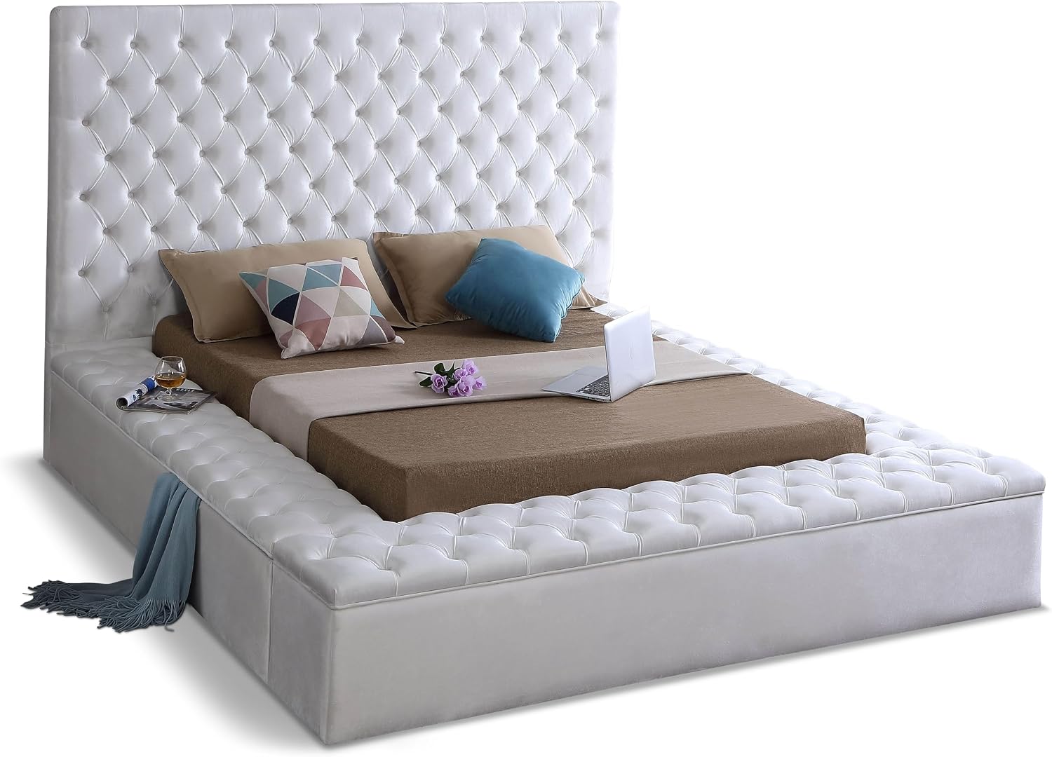 Meridian Furniture Bliss Collection Modern | Contemporary Velvet Upholstered Bed with Deep Button Tufting and Storage Compartments in Rails and Footboard, White, Queen