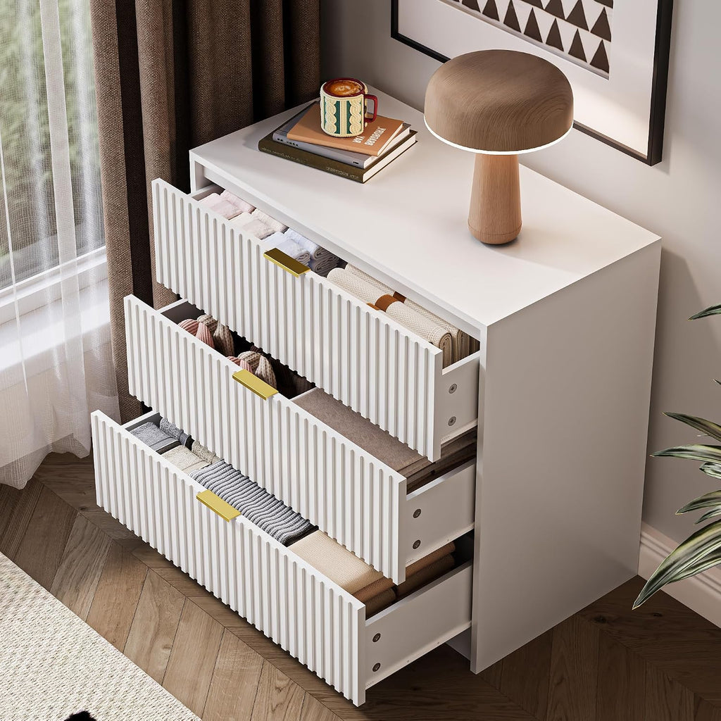 MAISONARIA 3-Piece Dresser Bedroom Set, 7 Drawer Dresser & 3 Drawer Nightstands with Gold Handles, Fluted Wood Chest of Drawers for Bedroom, Living Room, Entryway, White