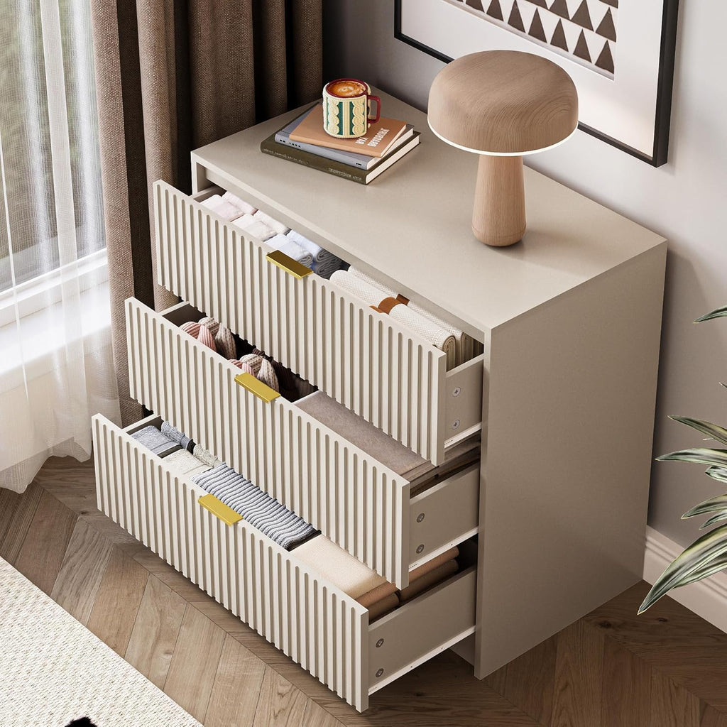 MAISONARIA 3-Piece Dresser Bedroom Set, 5 Drawer Dresser & 3 Drawer Nightstands with Gold Handles, Fluted Wood Chest of Drawers for Bedroom, Living Room, Entryway, Beige