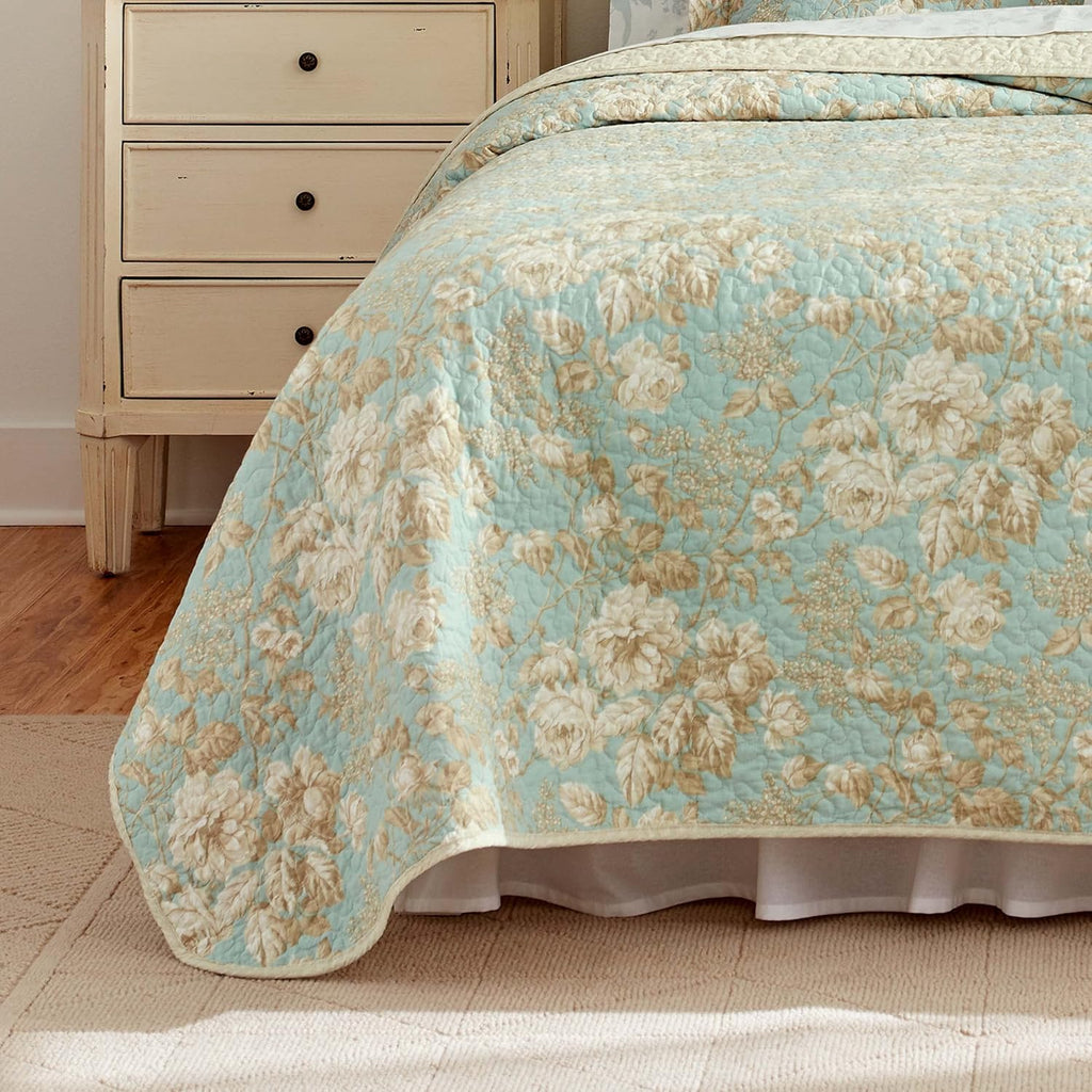 Laura Ashley Home - King Quilt Set, Cotton Reversible Bedding with Matching Shams, Bedroom Decor Ideal for All Seasons (Brompton Green, King)
