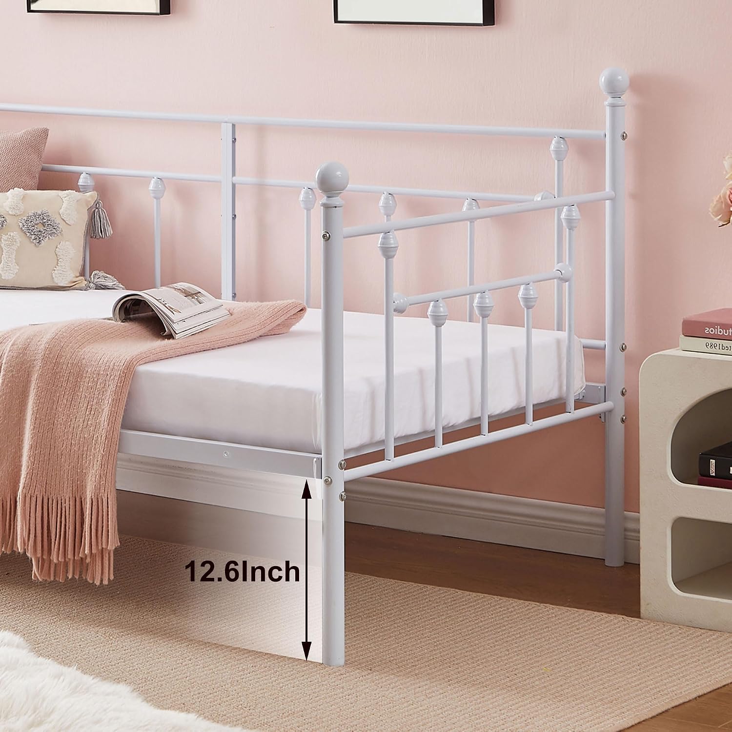 VECELO Daybed Frame, Twin Size Metal Platform Bed with Headboard,Heavy Duty Steel Slats Support for Living Room Bedroom Guest Room, Easy Assembly