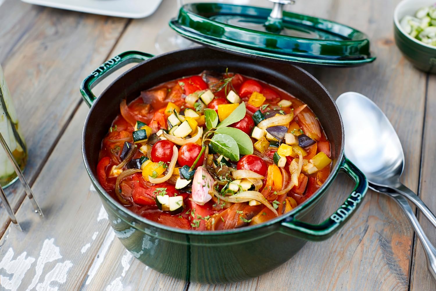 Staub Round 5qt. Cocotte in Basil