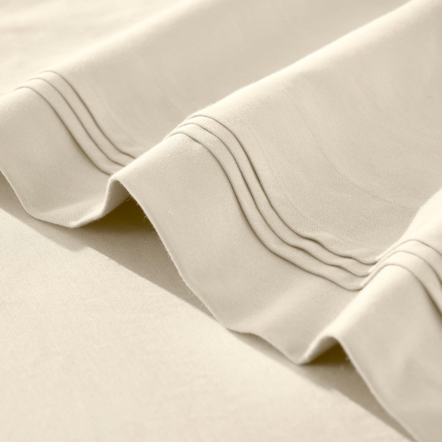 Superior Egyptian Cotton 4 Piece Sheet Set, 650 Thread Count, Modern Design, Sustainable Sheets, Ultra-Soft Basics, Solid, Deep Pocket Fitted Sheet, Flat Sheet, Pillowcases, King, Ivory