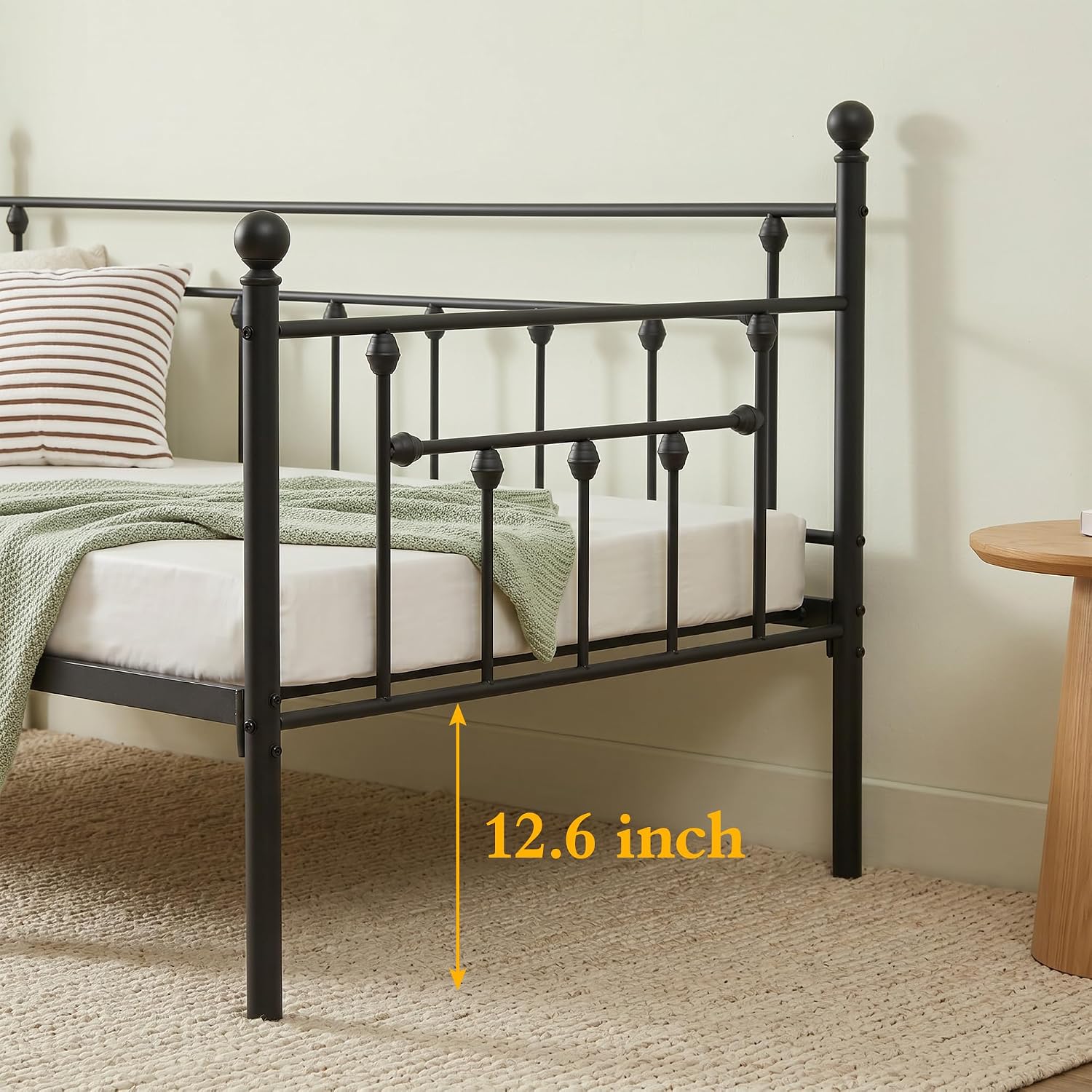 VECELO Daybed Frame, Twin Size Metal Platform Bed with Headboard,Heavy Duty Steel Slats Support for Living Room Bedroom Guest Room, Easy Assembly