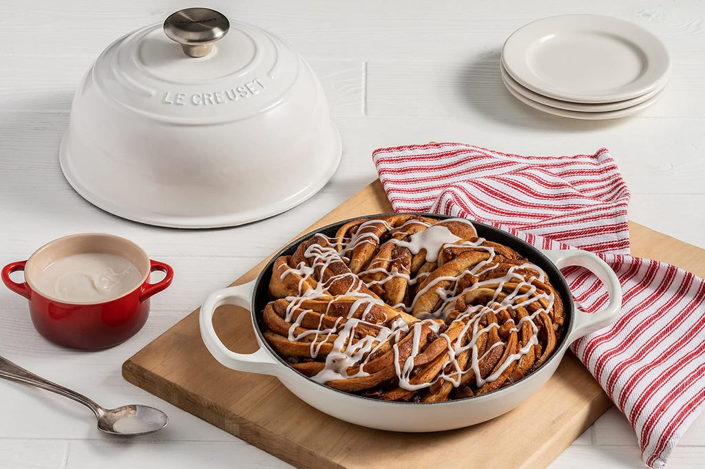 Le Creuset Enameled Cast Iron Signature Round Bread Oven, 9.5 inch, Shallot