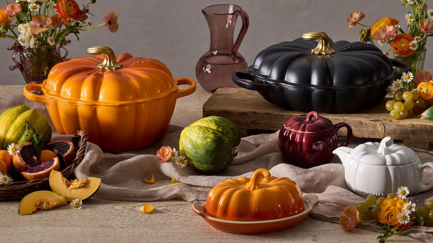 Le Creuset Enameled Cast Iron Signature Pumpkin Braiser, 2.75 qt., Licorice