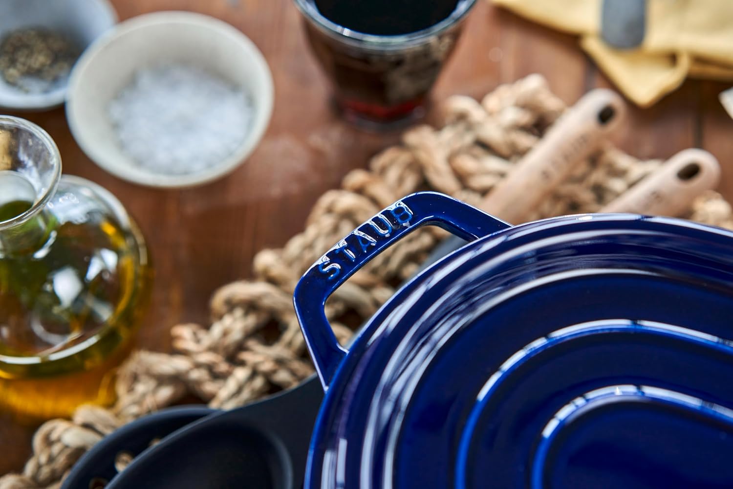 Staub Oval Cocotte - 4.25Qt - Dark Blue