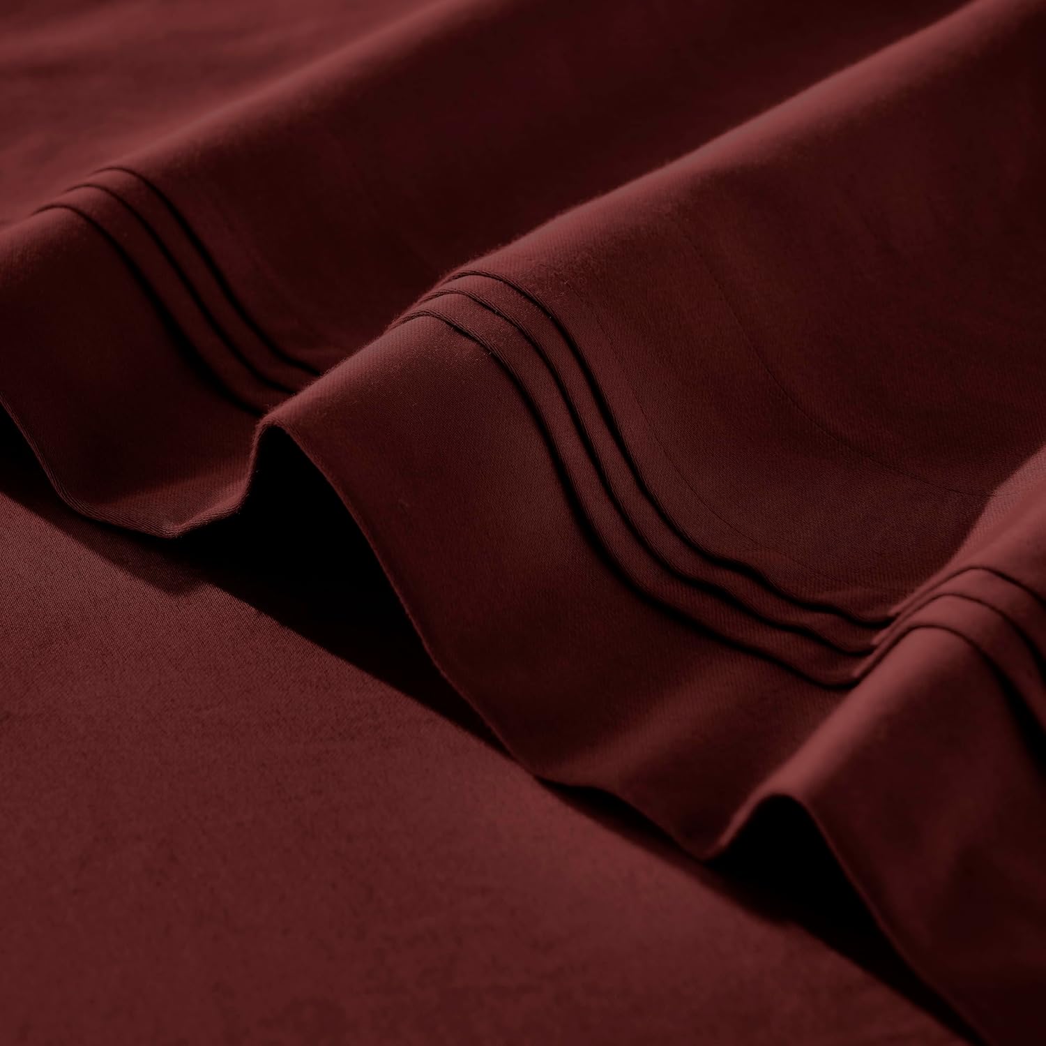Superior Egyptian Cotton 4 Piece Sheet Set, 650 Thread Count, Modern Design, Sustainable Sheets, Ultra-Soft Basics, Solid, Deep Pocket Fitted Sheet, Flat Sheet, Pillowcases, King, Burgundy