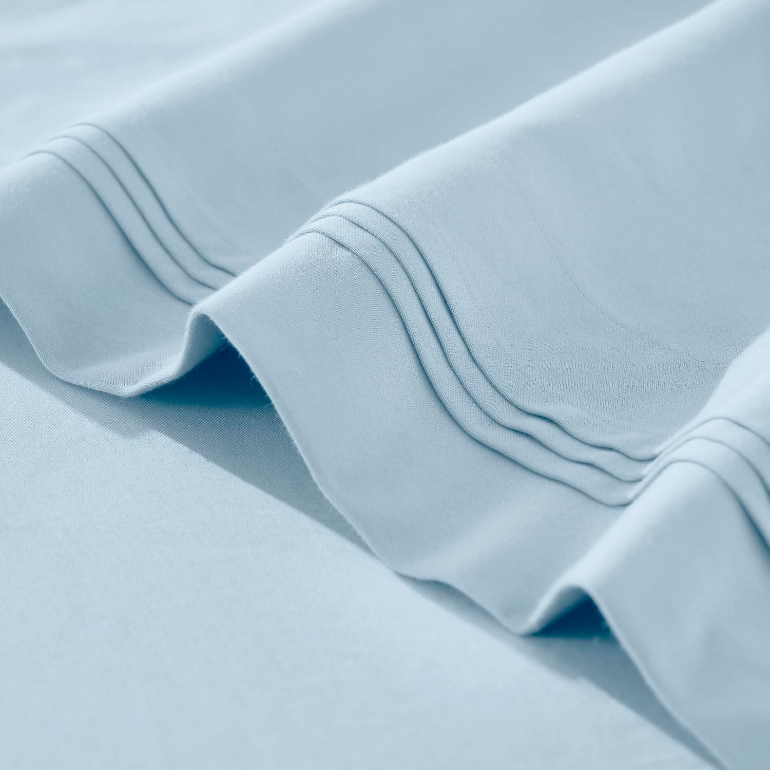 Superior Egyptian Cotton 4 Piece Sheet Set, 650 Thread Count, Modern Design, Sustainable Sheets, Ultra-Soft Basics, Solid, Deep Pocket Fitted Sheet, Flat Sheet, Pillowcases, King, Baby Blue