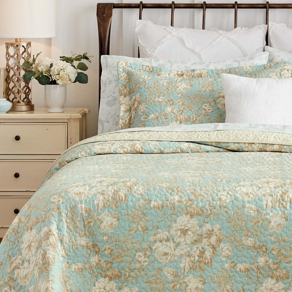 Laura Ashley Home - King Quilt Set, Cotton Reversible Bedding with Matching Shams, Bedroom Decor Ideal for All Seasons (Brompton Green, King)