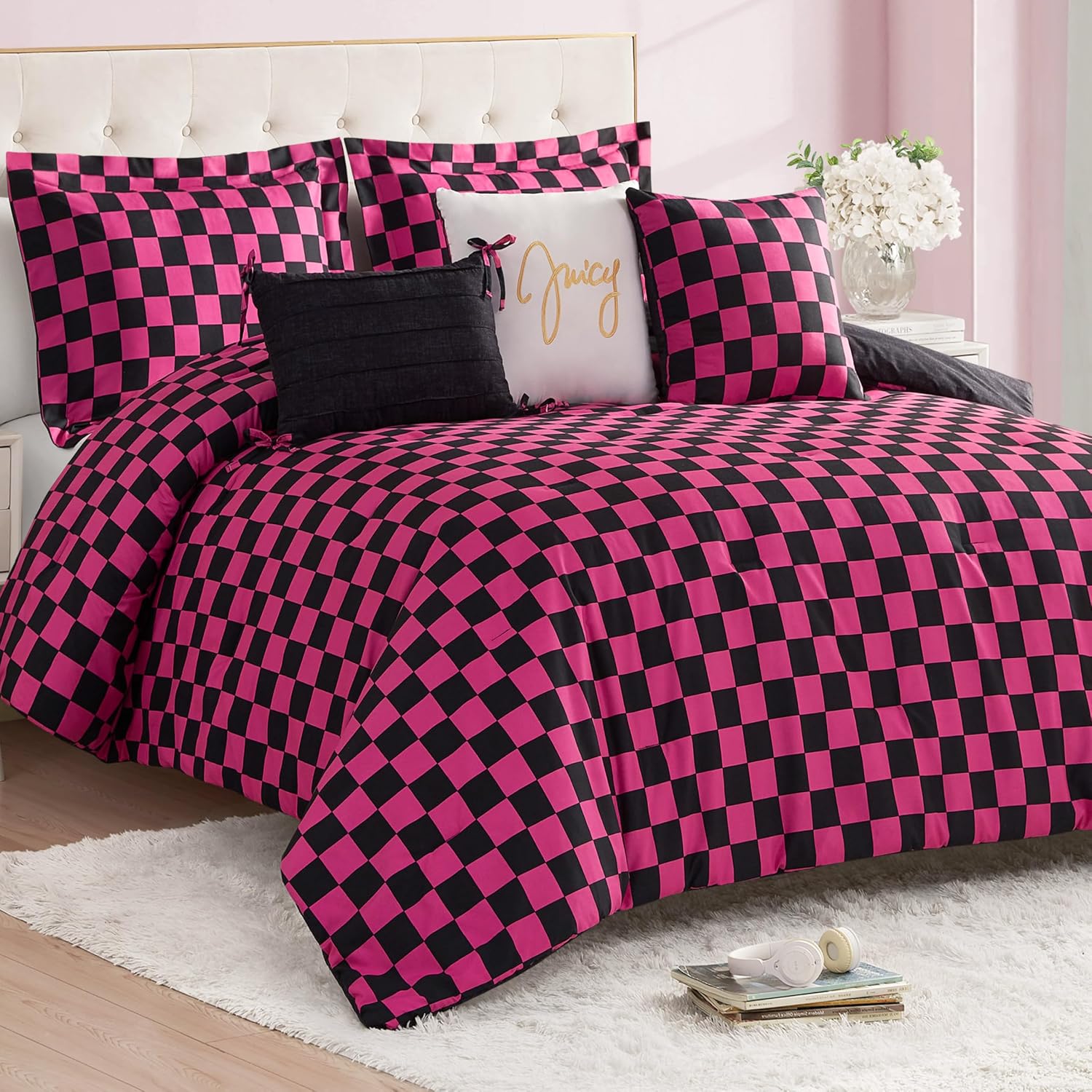 Juicy Couture Reversible Checkerboard Comforter Set 5-Piece Twin/Twin XL Set, Black/Hot Pink