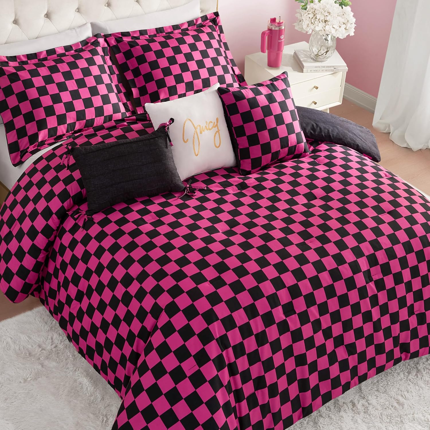 Juicy Couture Reversible Checkerboard Comforter Set 5-Piece Twin/Twin XL Set, Black/Hot Pink