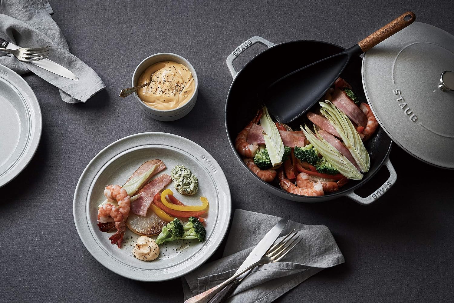 staub Braiser 40501-484 Saute Pan, Campagne, 9.4 inches (24 cm), Both Hands, Cast Enameled Pot, Shallow Type, Sukiyaki, Induction Compatible, Japanese Serial Number Included