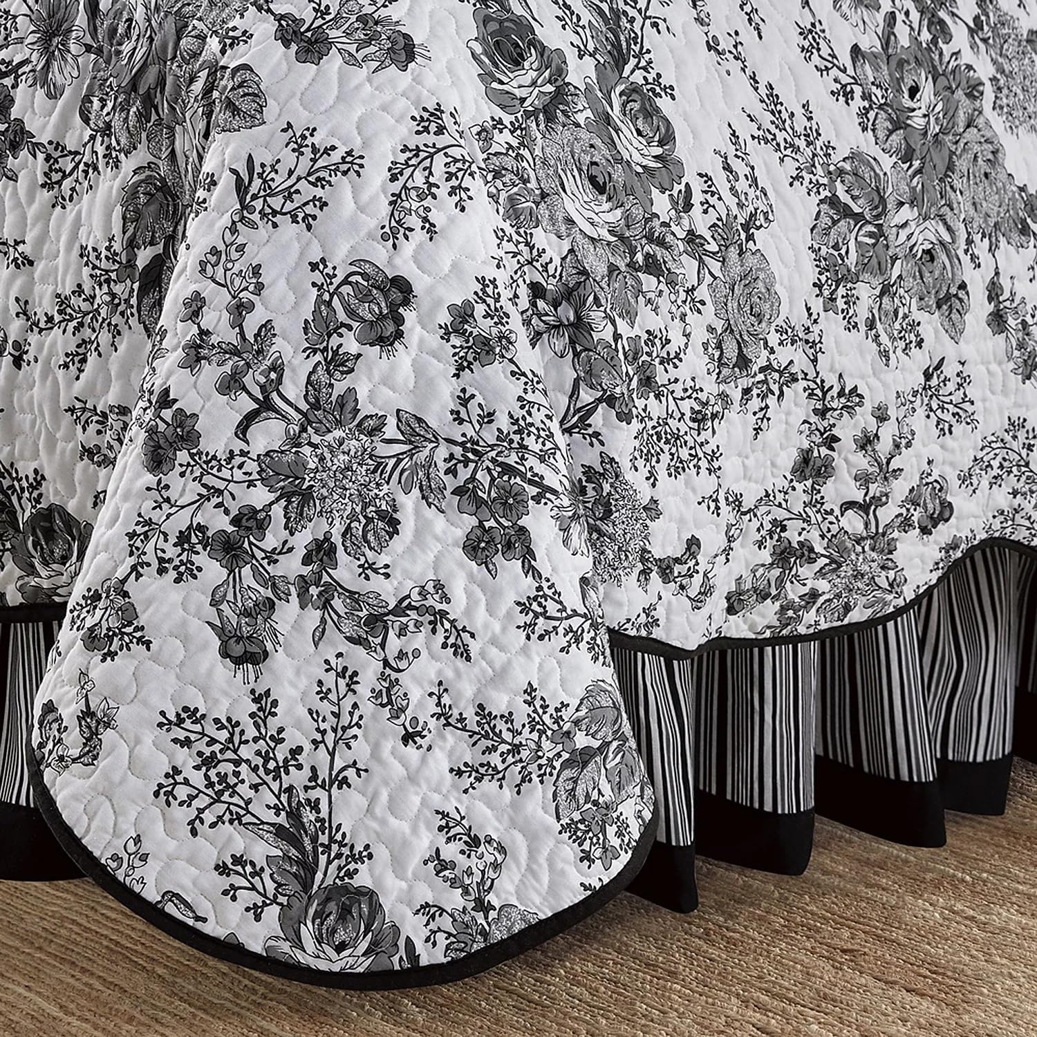 Wonderful 100% Cotton Black Floral Quilt Set King Size Bedding Sets with Pillow Shams and Bed Skirt, 4 Pieces Floral Bedspread Coverlet Set, Quilted Blanket Bed Cover for All Season, 104'x90'