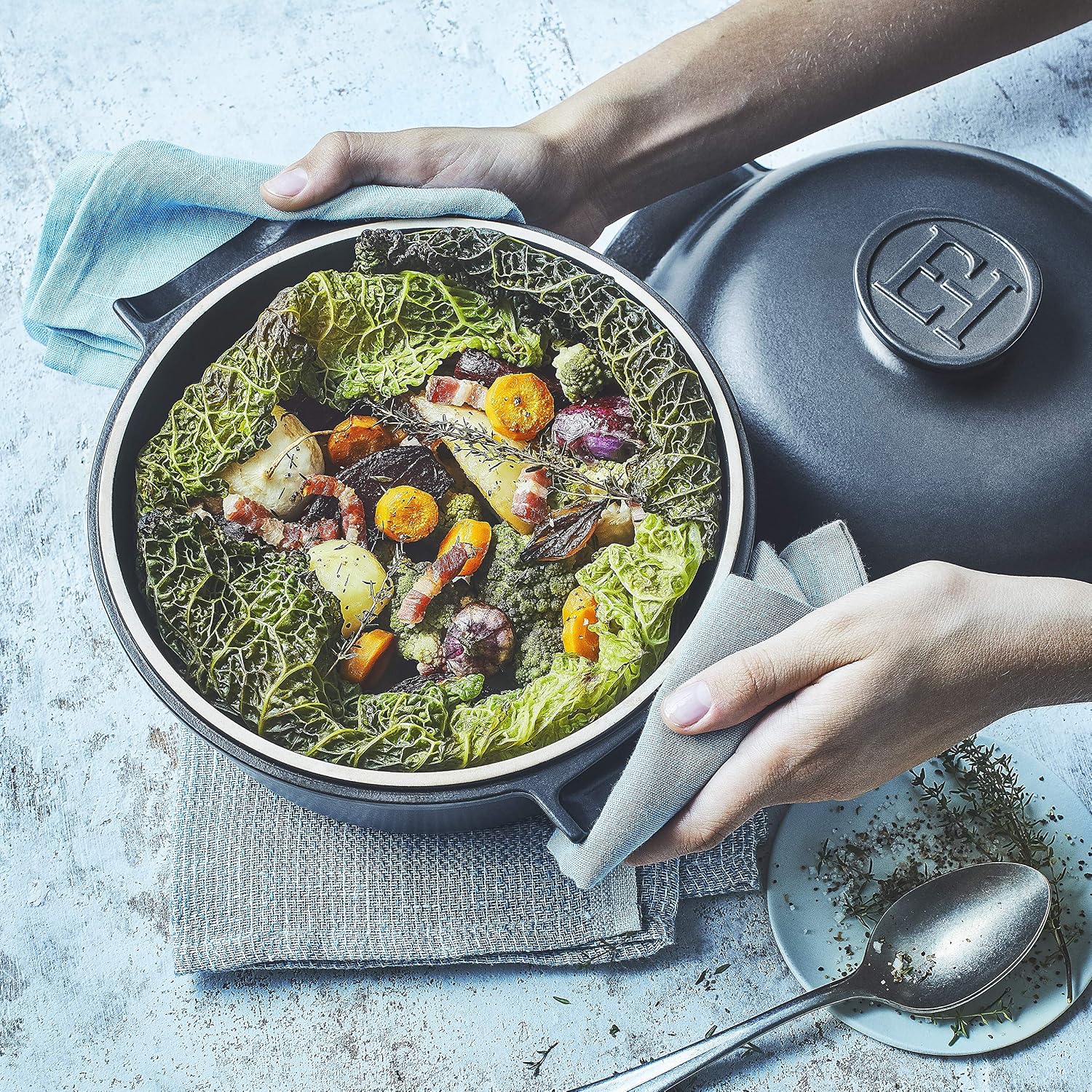 Emile Henry Delight 2 Quart Round Casserole, Slate